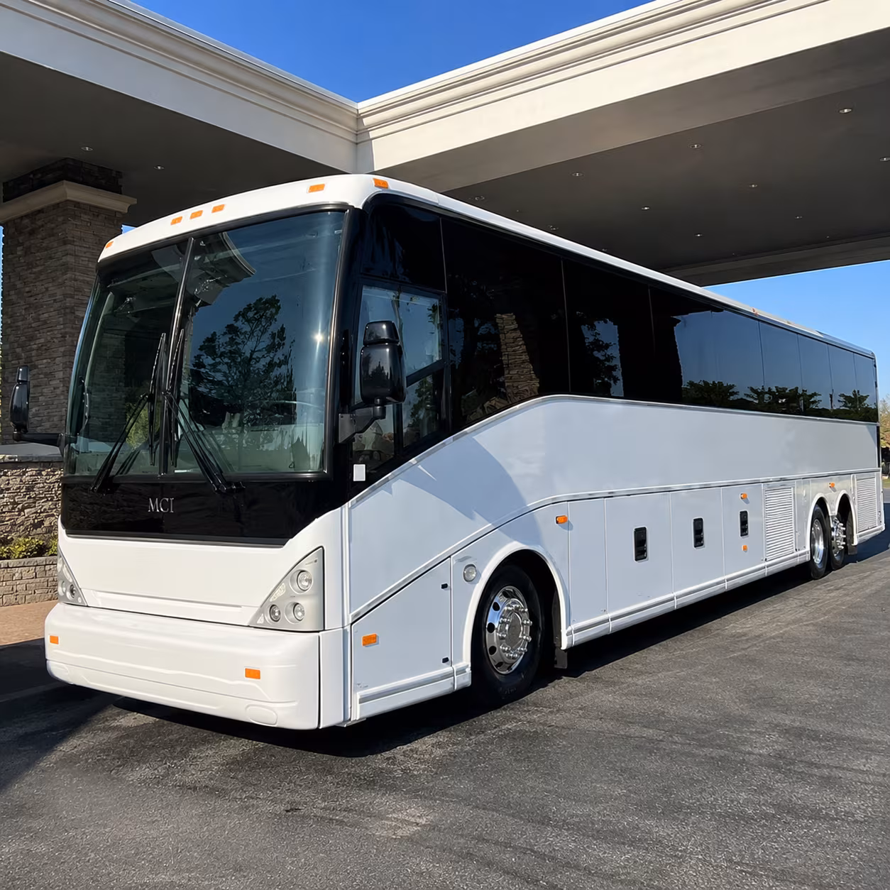 shuttle buses to and from gainesville regional airport gnv